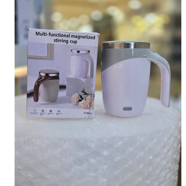Magnetic mixing mug