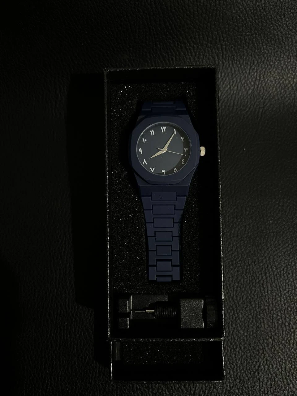 ساعت مچی عقربه‌ای کوارتز مردانه مدل اسپرت بند سبک قفل مخفی