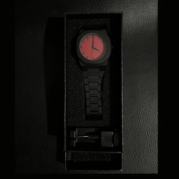 ساعت مچی عقربه‌ای کوارتز مردانه مدل اسپرت بند سبک قفل مخفی