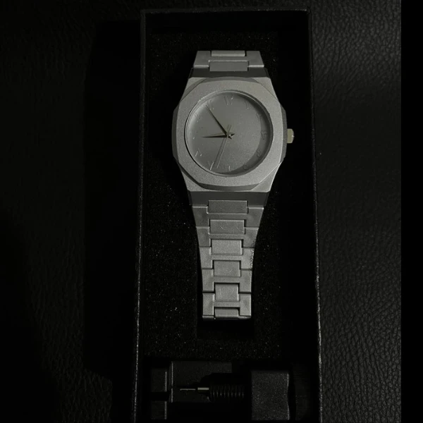 ساعت مچی عقربه‌ای کوارتز مردانه مدل اسپرت بند سبک قفل مخفی