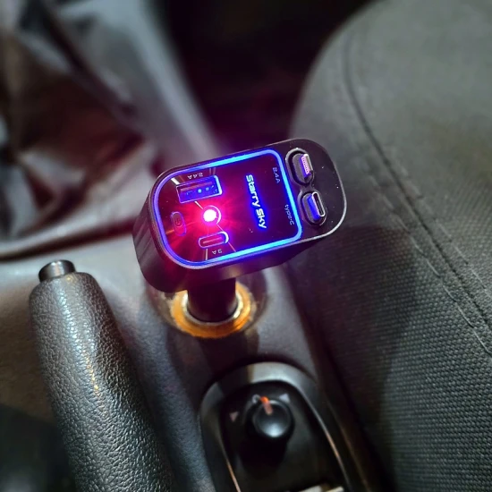 شارژر فندکی مدل B1 با کابل جمع‌شونده و نور لیزر کهکشانی